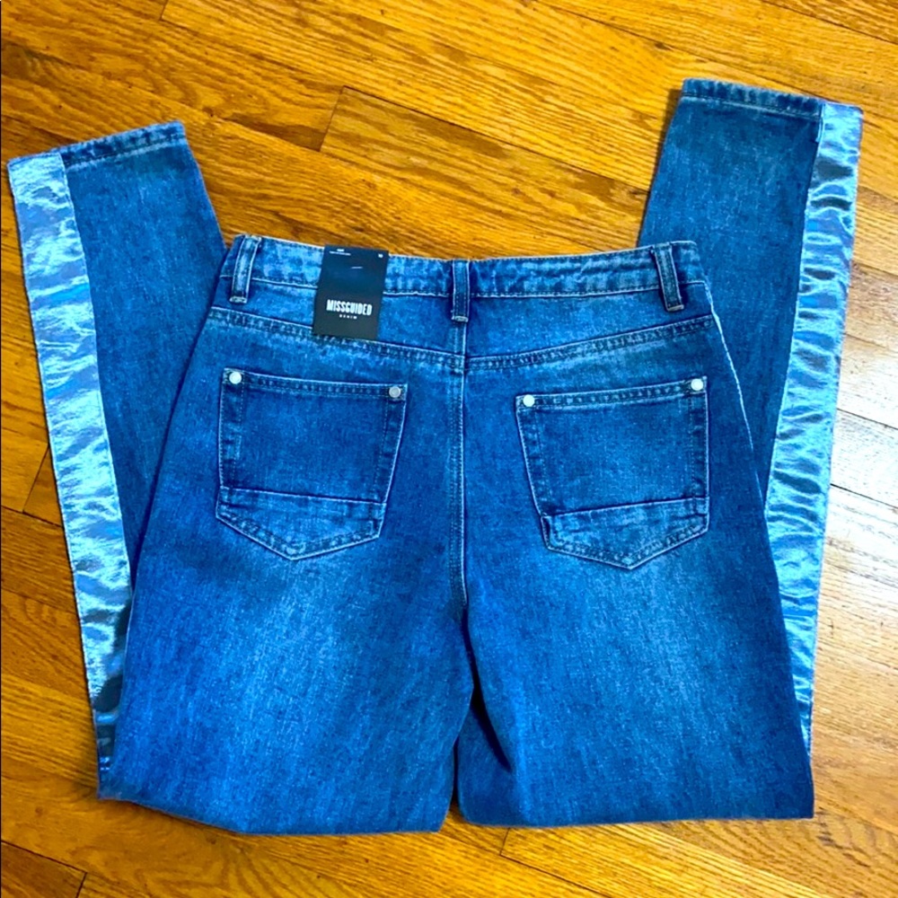 High Rise Mom Jeans - Picture 2 of 4
